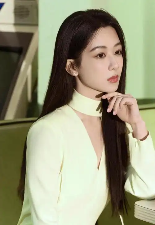 杨紫甜美可爱的小雪