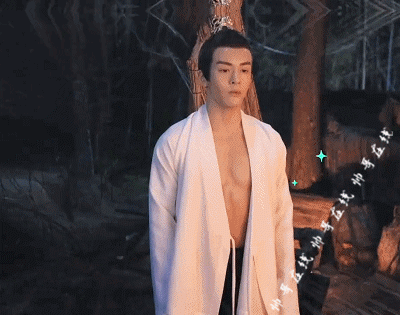 摸男演员腹肌帮拉裤链的曾舜晞新剧晒肌肉奶帅条顺小哥谁又可了