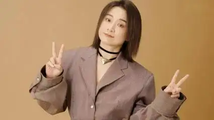 时尚芭莎三月刊贾玲封面预告