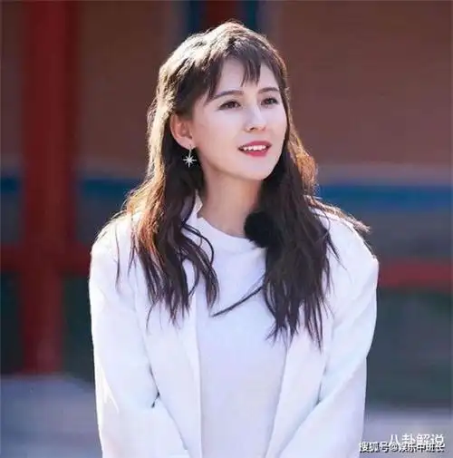 曾舜晞的初吻给了谁曾舜晞的荧屏初吻给了谁