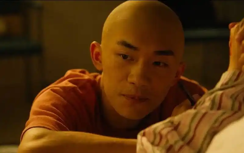 易烊千玺:光不光头无所谓,主要是本来就很帅!