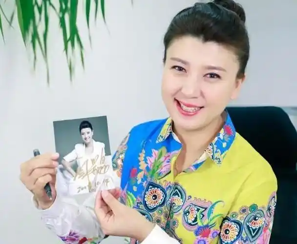 演员",出道25年7次登春晚,今儿女双全惹人羡|闫学晶|林越|二人转_新浪