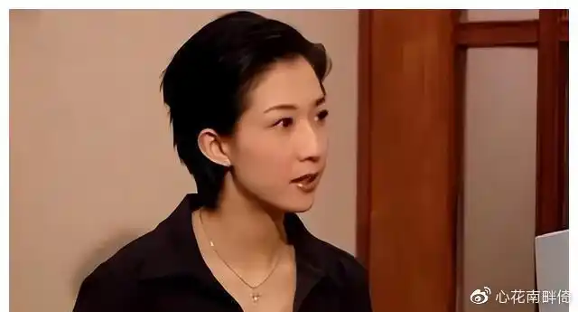 看了48岁吴绮莉的近照终于明白成龙当年为什么会喜欢她