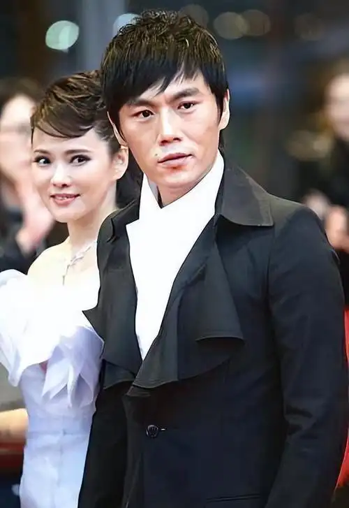 事实证明,46岁秦昊对56岁伊能静的宠爱,十个庾澄庆是比不了的?