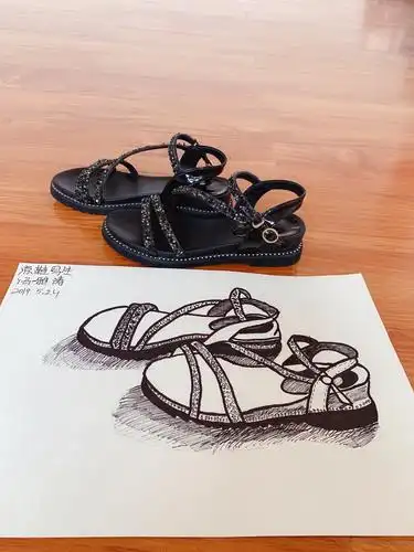 素描写生班《凉鞋写生》学生作品