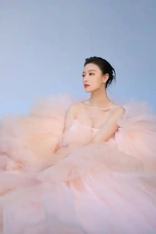 气质女神倪妮的时尚写真_变化_作品_明星