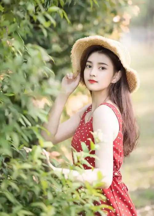 女生户外单人照拍摄技巧,参考以下要点,摄影萌新也能拍美照_背景_人物