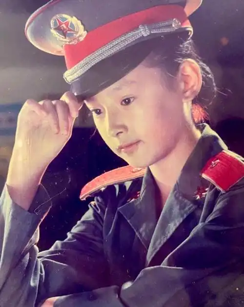 五月八日,董洁在社交平台上公开向母亲表白:「我妈跟我说,她从小就