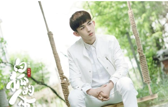 南晰谁演的?谢谢让我遇见你南晰扮演者郭俊辰少年剧照