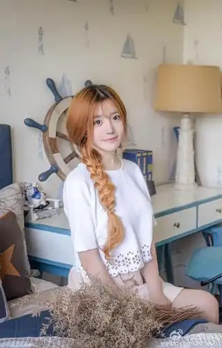 uzi绯闻女友艾西ashley私照集