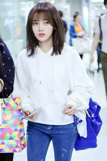 鞠婧祎短发造型魅力再出发短发的小鞠文静高雅颇具清秀之风