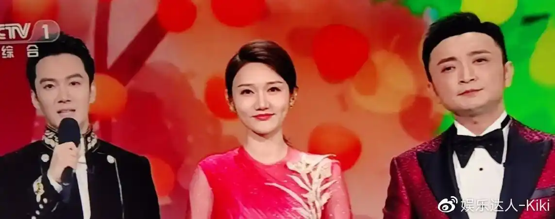 央视春晚主持新人龙洋成颜值担当美貌不输女明星