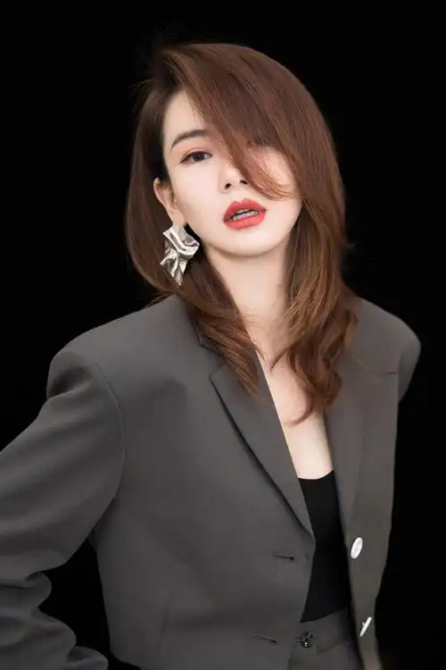 戚薇奶茶妆性感写真图片36