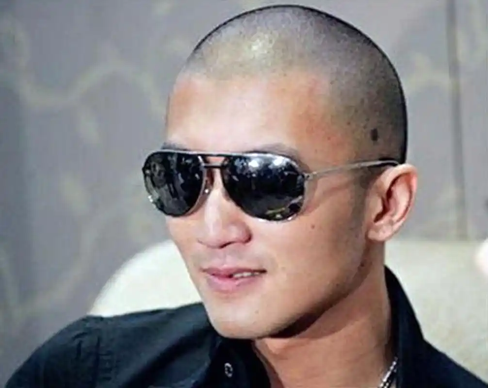 五位留光头仍然很帅的明星,最后一位绝对是最帅的!