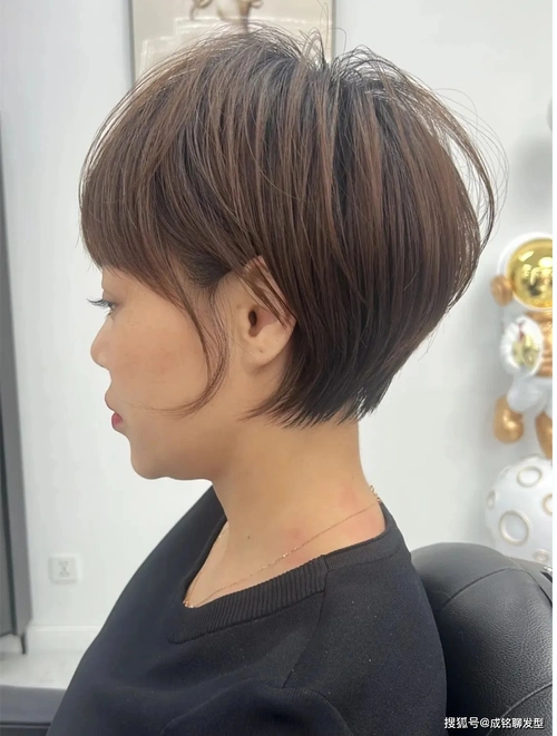 女人到了四五十岁,这6种时尚减龄的短发,让你远离"阿姨发型"