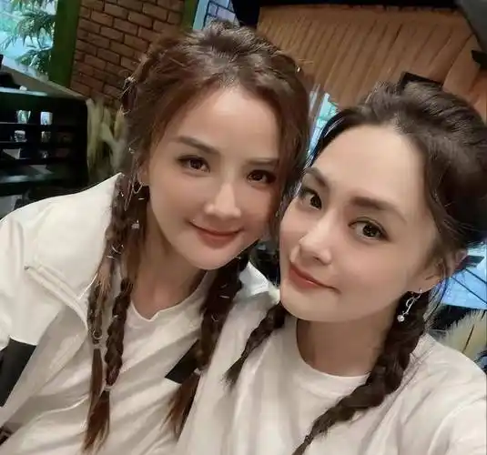 "狠人"阿sa:一婚嫁豪门,甩掉陈伟霆之后,又牵手"百亿太子"_阿娇