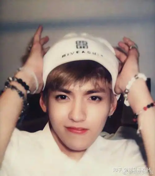 吴亦凡有哪些出圈神图? - 知乎