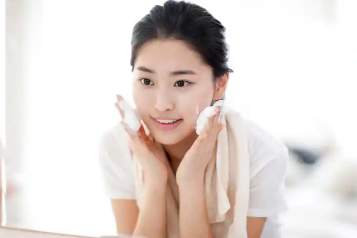 岛姿·一秒元气素颜霜 | 抹出清透「伪素颜」,养得皮肤细腻水嫩