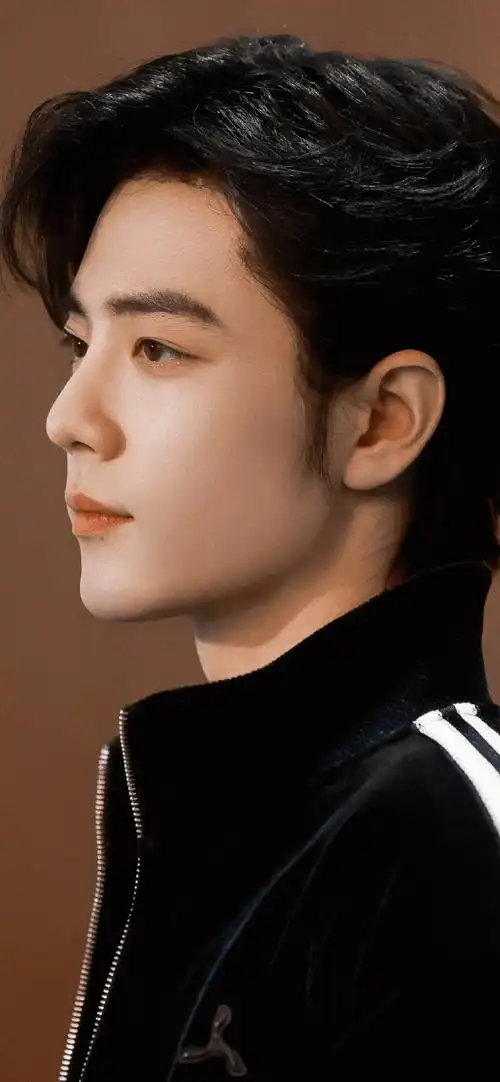 肖战超话    肖战|壁纸92    #肖战工作室放饭了