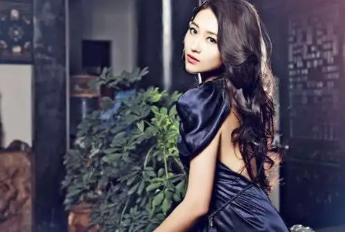 她是家有儿女的夏雪,却被爆因与富二代恋情被打!现成性感女神