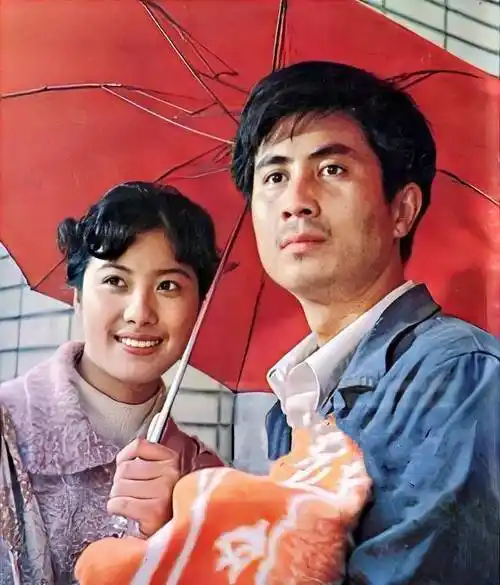 吴玉华晒与丈夫生日照,首次触影与郭凯敏合作,近况如何_汪俊_女人