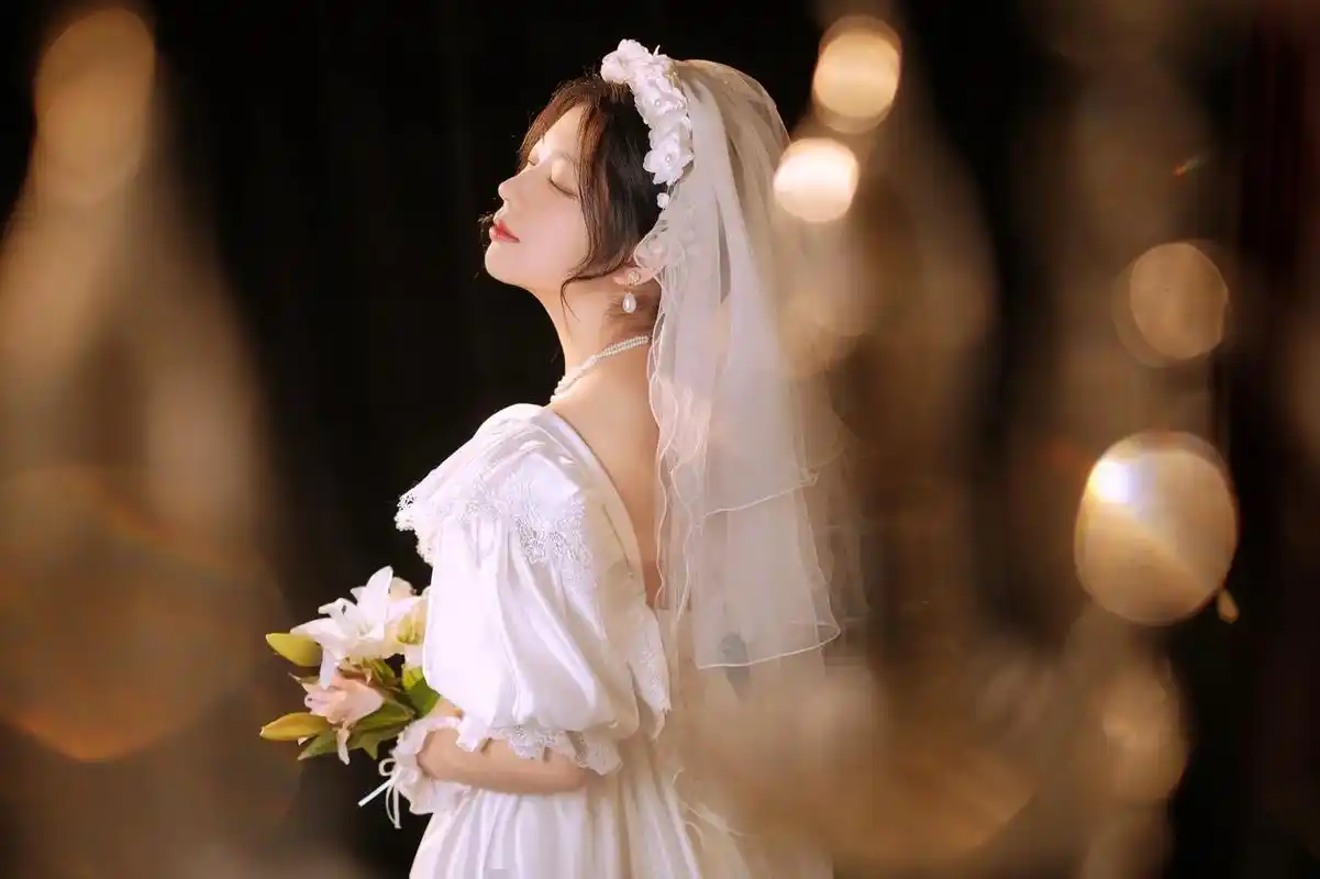 一个人的婚纱照.per aspera ad astra 穿越 - 抖音