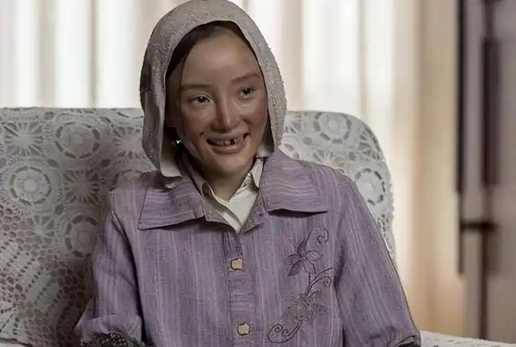 女明星辣眼睛扮丑大合集,看了后你还能认出她们吗?