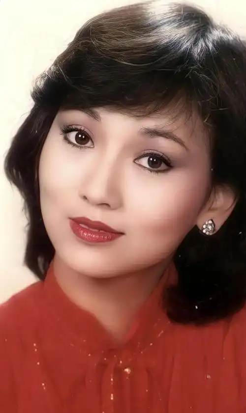 赵雅芝年轻的时候太漂亮了,楚楚可人!_高清图集_新浪网