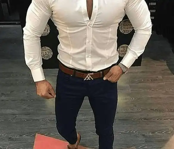 引体向上背阔肌下拉是锻炼背部的绝佳动作开始健身时注意饮食