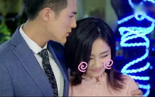 《狐狸的夏天2》姜潮奇葩套路萌撩谭松韵 :你是最美丽的狗