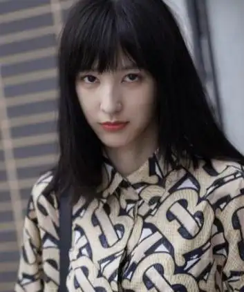 华晨宇再次恋爱女友低调秀恩爱网友辣评我再次有个孩子