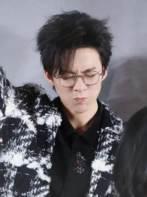 也有很可爱的很多个瞬间 都让人心动@摩登兄弟刘宇宁顺祝:腊八节快乐