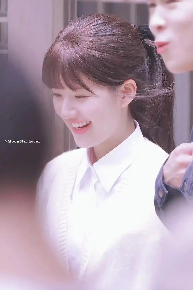 赵露思 #吴露可逃 #偷偷藏不住校服路透 #甜系女孩 露思 - 抖音