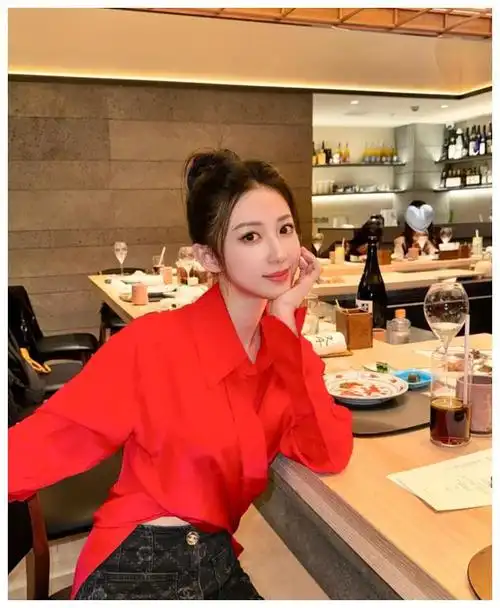 潘玮柏妻子宣云庆生照曝光,网友送上祝福