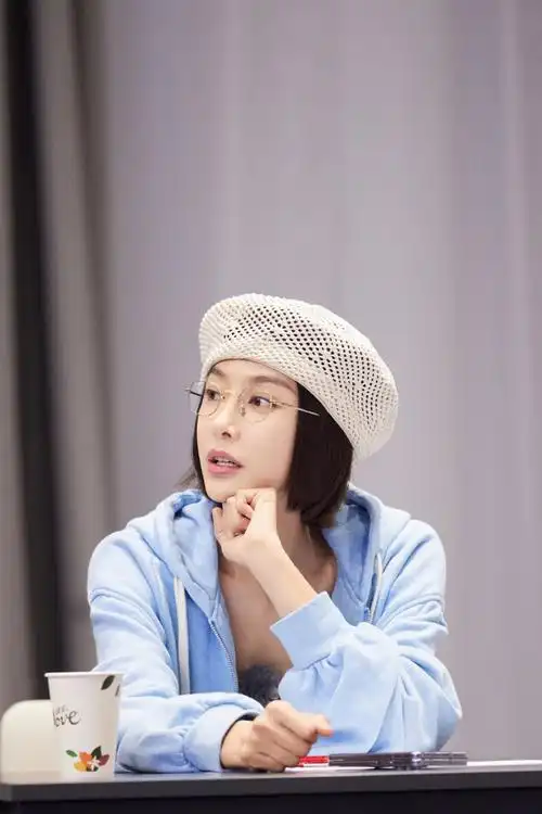 秦岚超话#秦岚花儿与少年#克罗地亚之旅结束,恭喜"秦导"圆满完成任务!