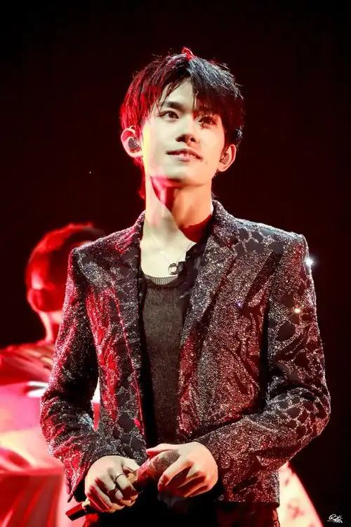 易烊千玺2019玊尔演唱会