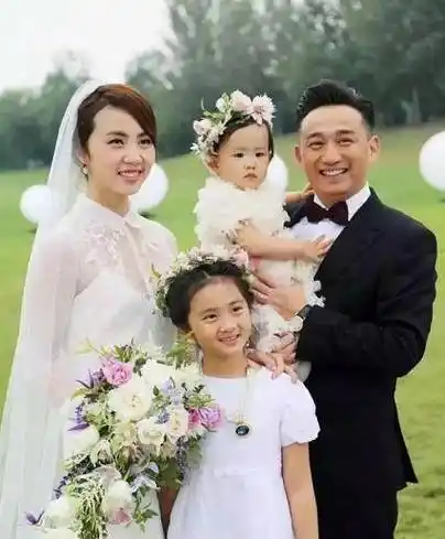 黄磊自曝将再办婚礼,隔空喊话孙姑娘,相爱30年依旧恩爱_孙莉_时候