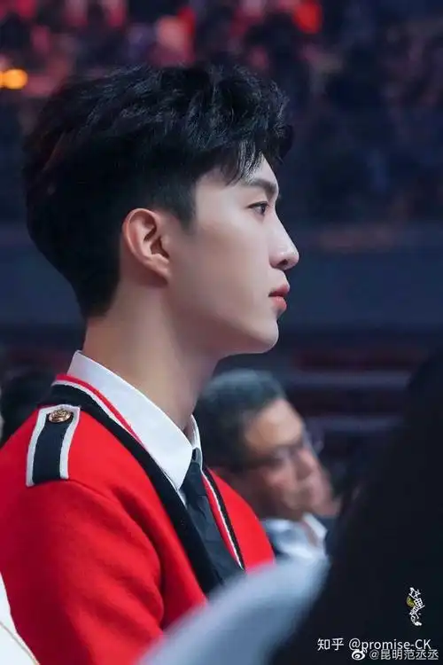 范丞丞   侧颜   超迷人