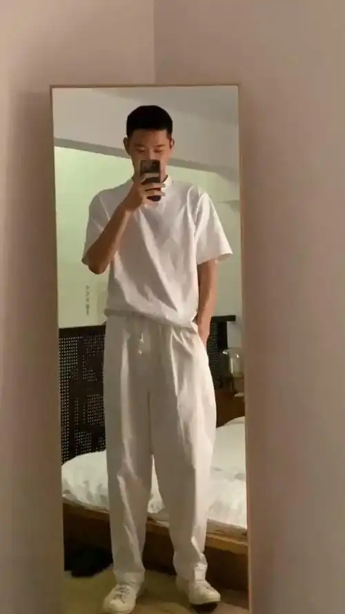 日常生活照#一个成熟男人的朋友圈日常自拍素材