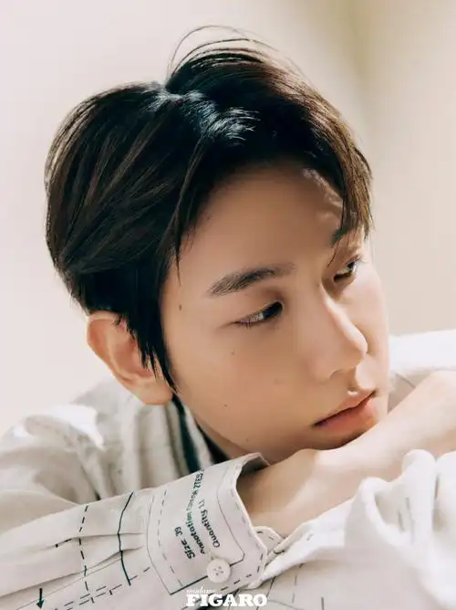 #边伯贤费加罗中国首封##边伯贤费加罗二月刊封面##边