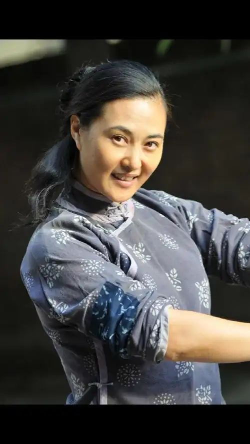 王菁华1972年11月4日出生于吉林演员毕业于中央戏剧学院