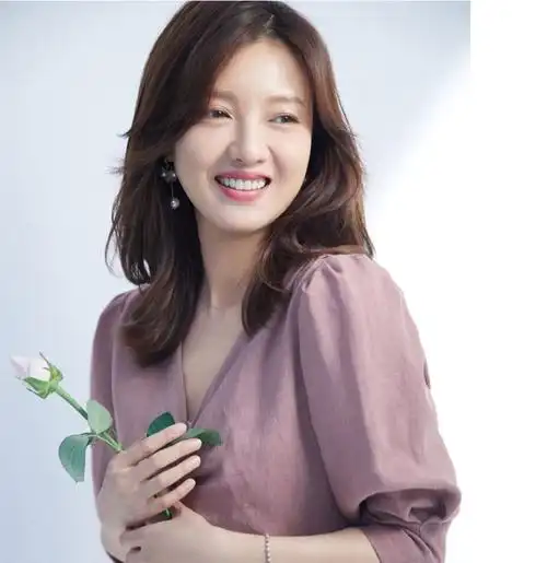 著名演员傅晶:长得漂亮戏也好,为人低调不争不抢,追求简单生活