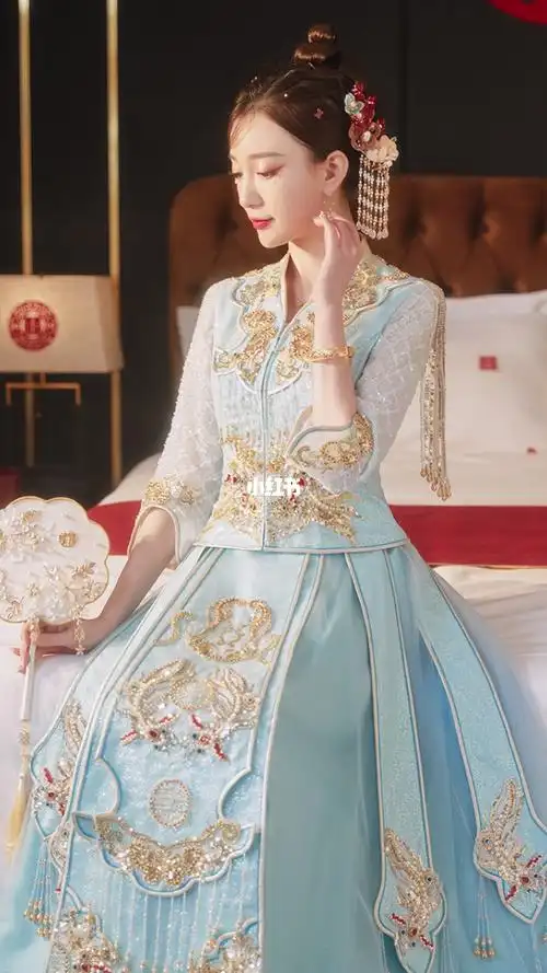 减龄冰蓝色秀禾服这也太仙了吧