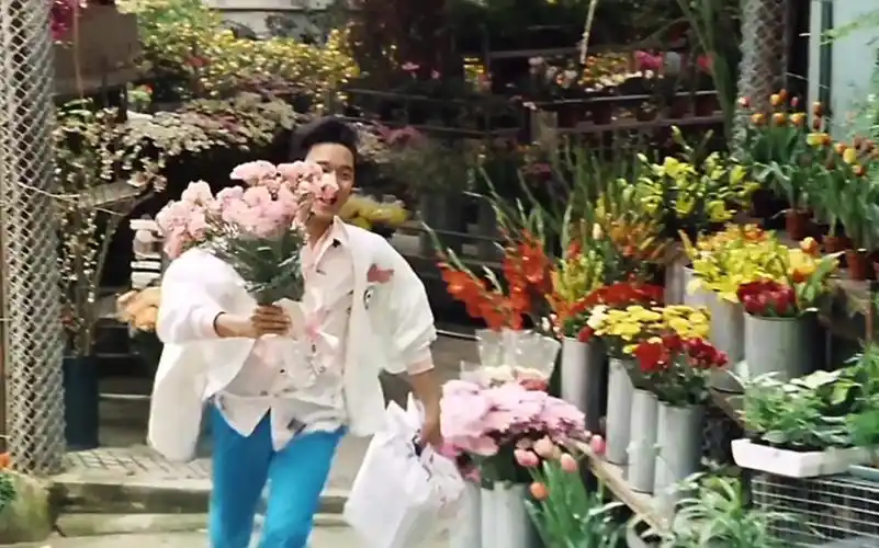 【张国荣剪辑】哥哥说过好的恋爱要从收到一束花开始_哔哩哔哩_bili