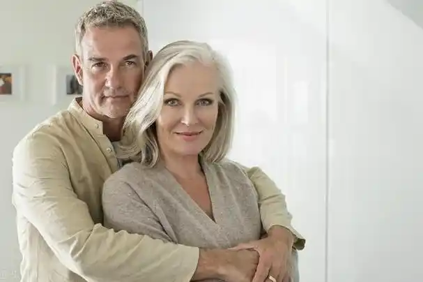 从体力上讲,男人如果真的想打女人,太容易了.