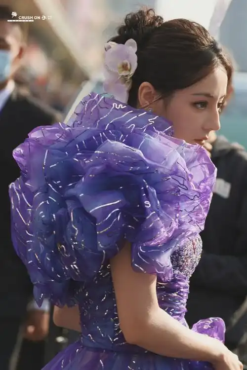 迪丽热巴紫罗兰公主