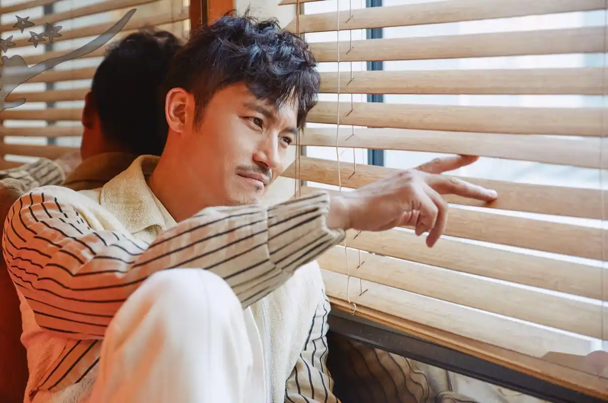 人人都在赌明天,却不知道明天和意外哪个先到,既然