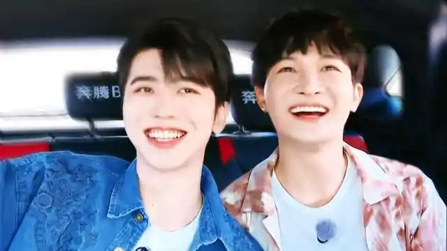 奔跑吧:蔡徐坤周深跳hug me抱抱舞  "抱我"疯狂上分好甜!