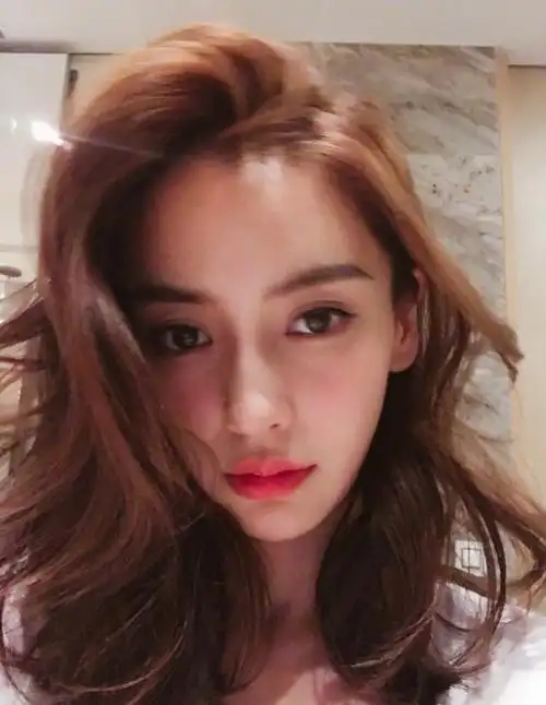 angelababy深夜妖娆自拍写真图片