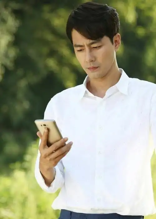 赵寅成的帅照,你最喜欢哪一张呢?